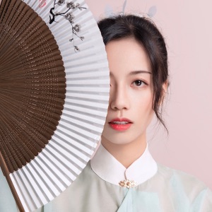 银临
